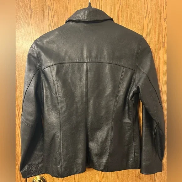 Outbrook Women’s Black Leather Jacket - Picture 6 of 6